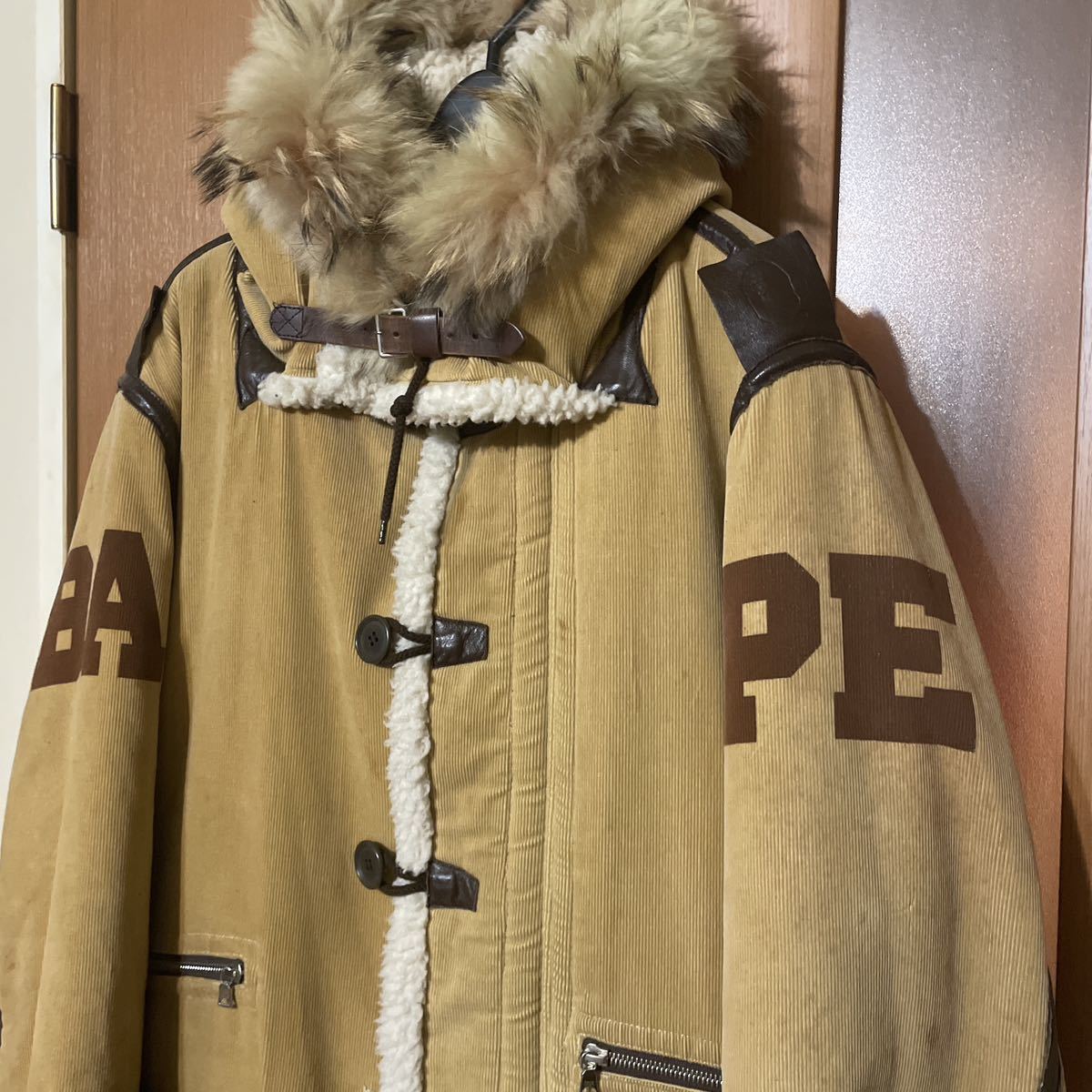  ultra rare archive [A BATHING APE ] the first period B-7 corduroy boa coat A Bathing Ape Bape NIGO reverse side . Street 90s old clothes VINTAGE