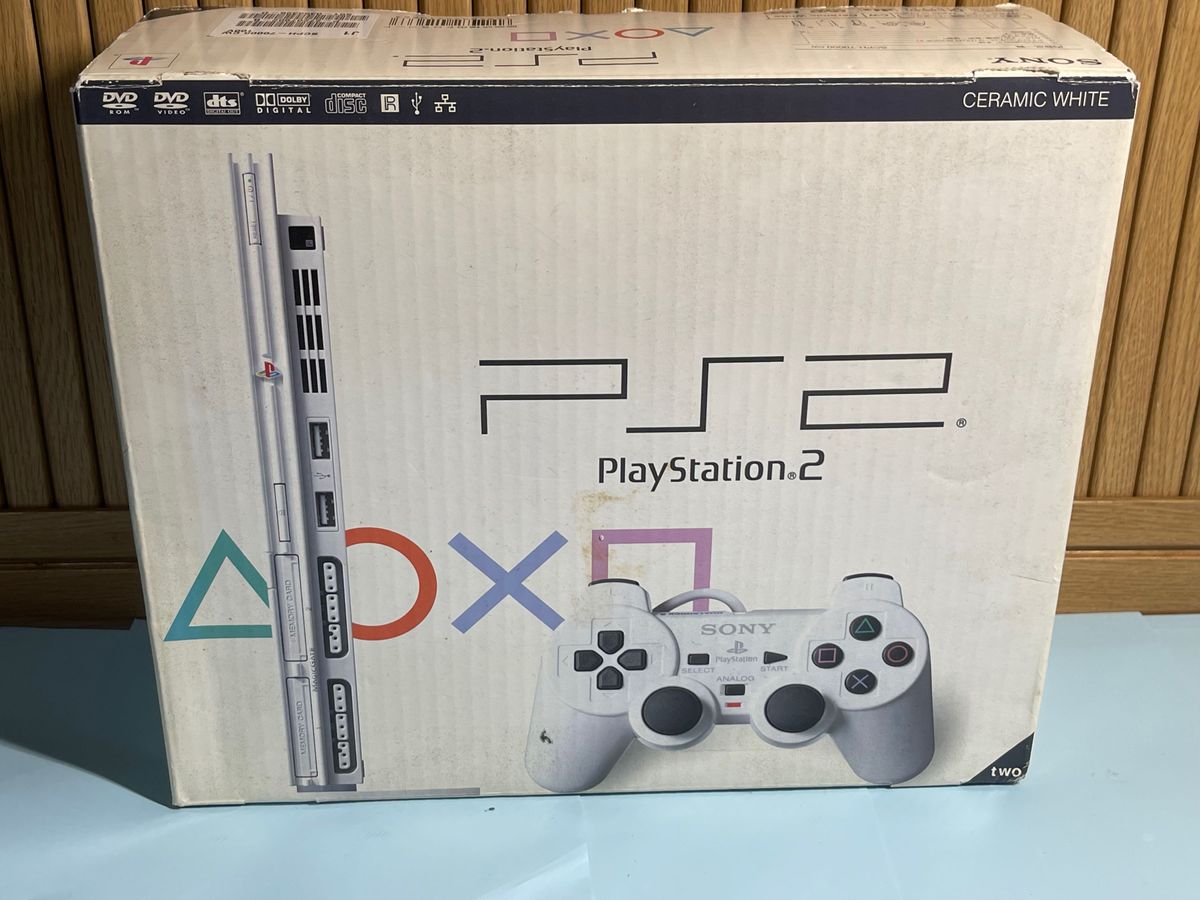 薄型　ps2 SCPH-70000 ホワイト　プレステ2 本体　箱付