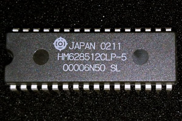 日立 4Mメガbit SRAM(512Kword×8bit)メモリー HM628512CLP-5SL 新品 #a_画像1