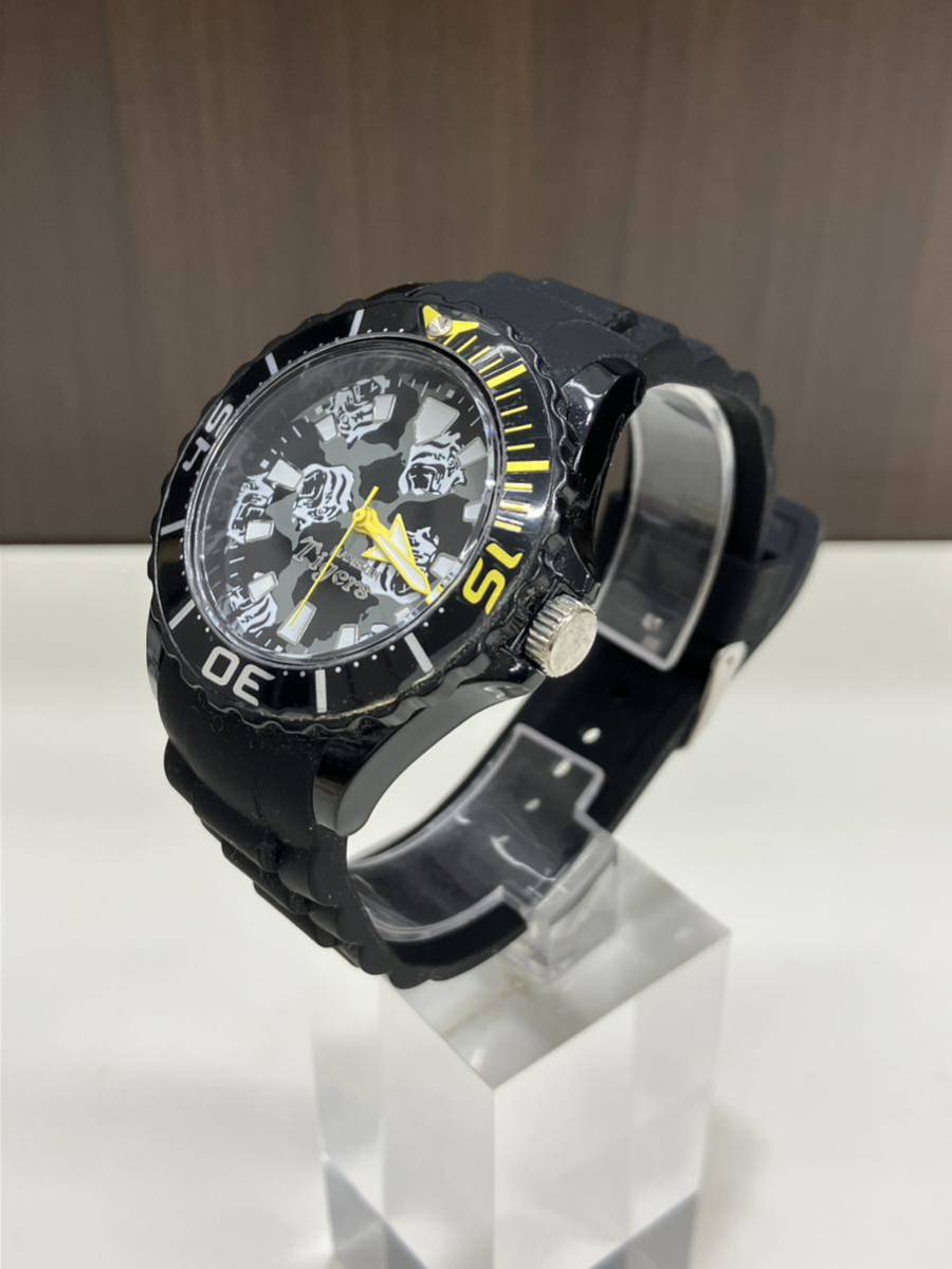 阪神タイガース 腕時計 2020年 ファンクラブ 限定品 ラバーベルト 非売品 メンズ腕時計 虎_画像3