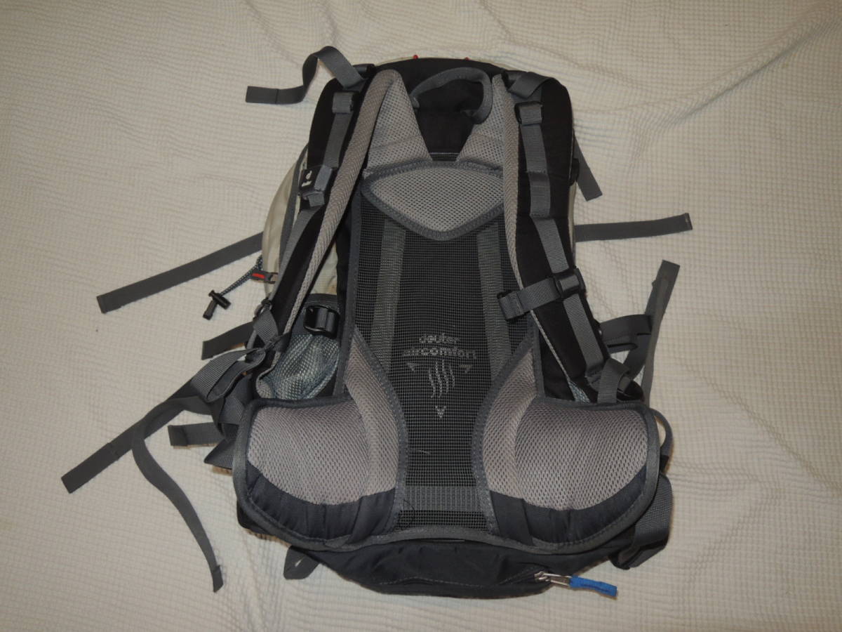 Deuter（ドイター）FUTURA28（フューチュラ28）バックパック☆レインカバー付き☆リュック☆バッグ☆Aircomfort☆H2O_画像2