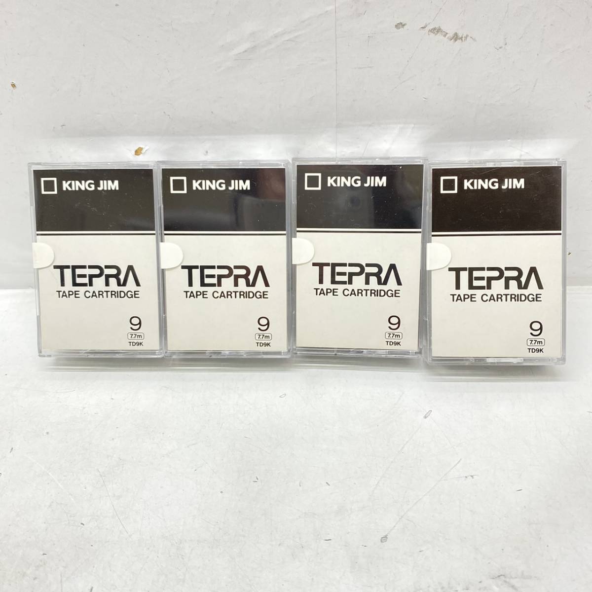 送料無料g27274 KING JIM TEPRA TRテプラテープ 4個セットTD9K キングジム 9mm テープカートリッジホワイトインク 未開封 未使用品_画像1