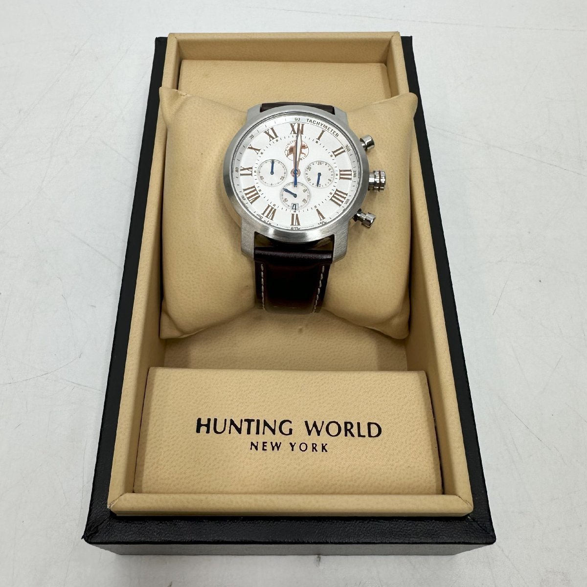 【9304－802】HUNTING　WORLD　ハンティングワールド　メンズ腕時計　クロノグラフ　中古品　HW-930　_画像2