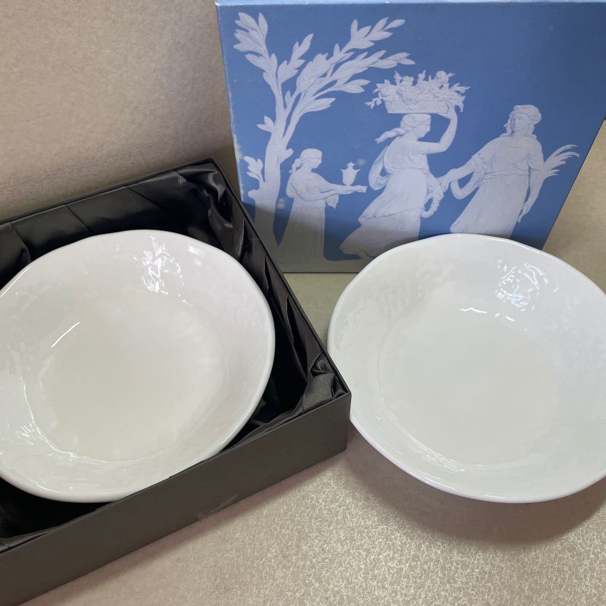 即決！未使用■WEDGWOOD ウェッジウッド　ストロベリー アンド パイン　サラダソーサー ペア■サラダボウル　ストロベリー＆パイン