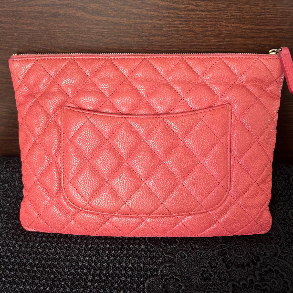 CHANEL クラッチバッグ マトラッセ ピンク キャビア 金 ラージ CHANEL クラッチバッグ マトラッセ ピンク キャビア 金 ラージ