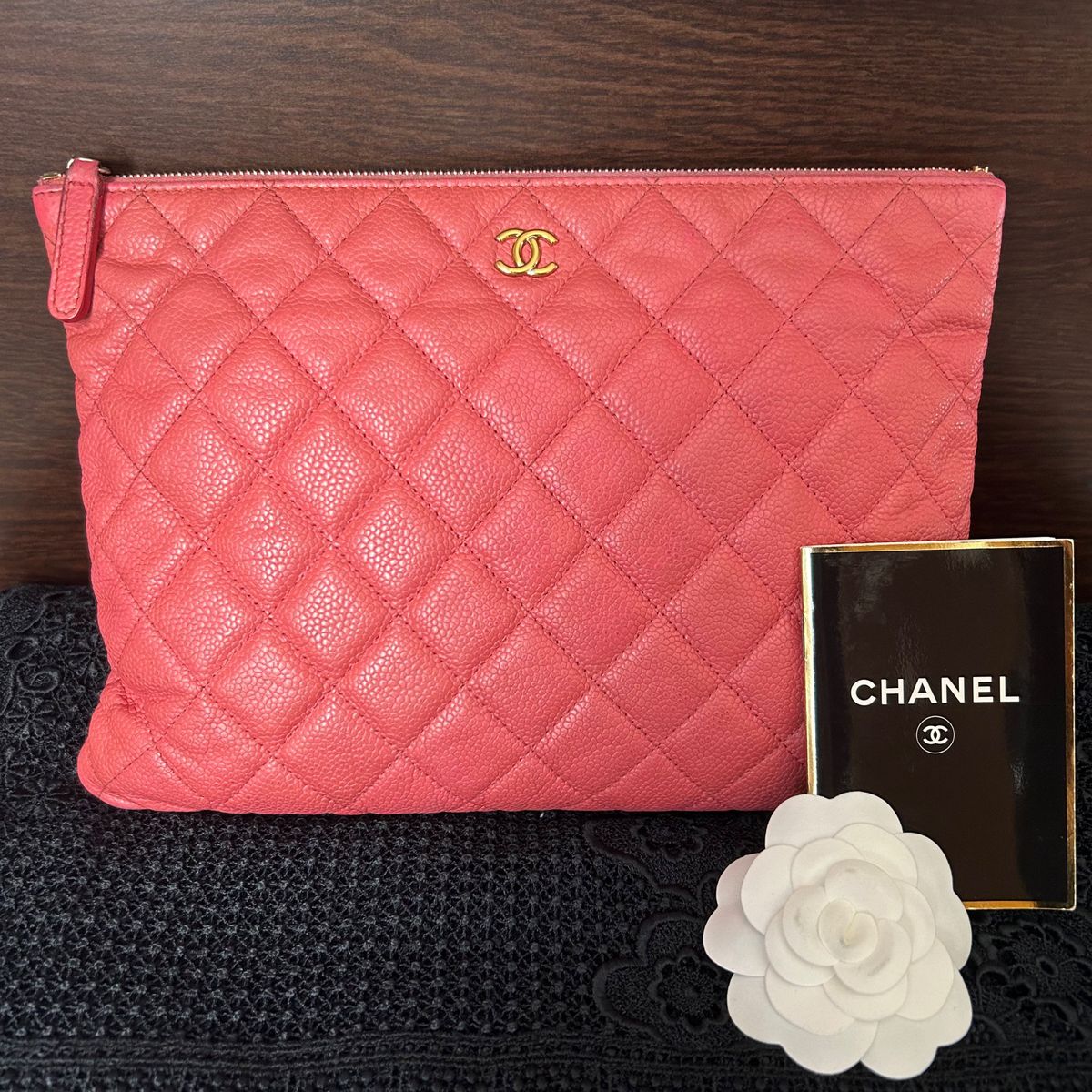 CHANEL クラッチバッグ マトラッセ ピンク キャビア 金 ラージ CHANEL クラッチバッグ マトラッセ ピンク キャビア 金 ラージ