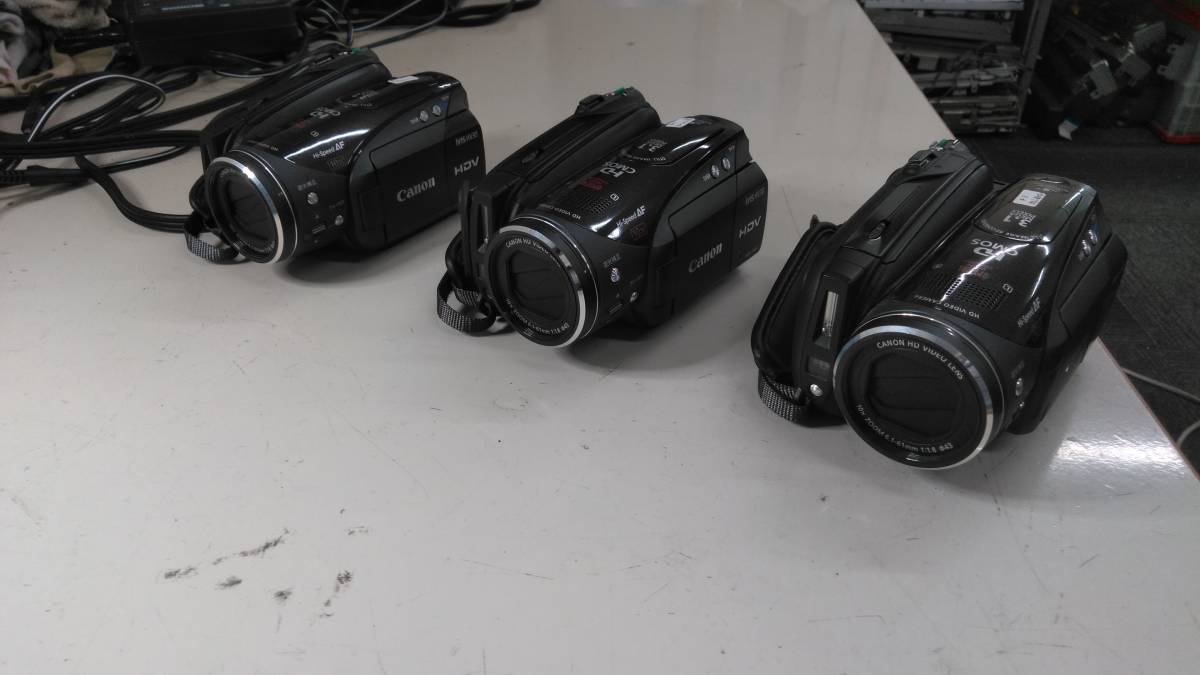 CANNON キヤノン　miniDVデジタルビデオカメラ　iVIS HV30 現状品３台_これら3台のセット