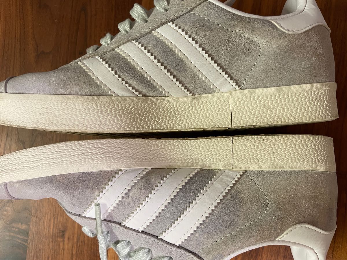 アディダス スニーカー ガゼルadidas GAZELLE  22.5