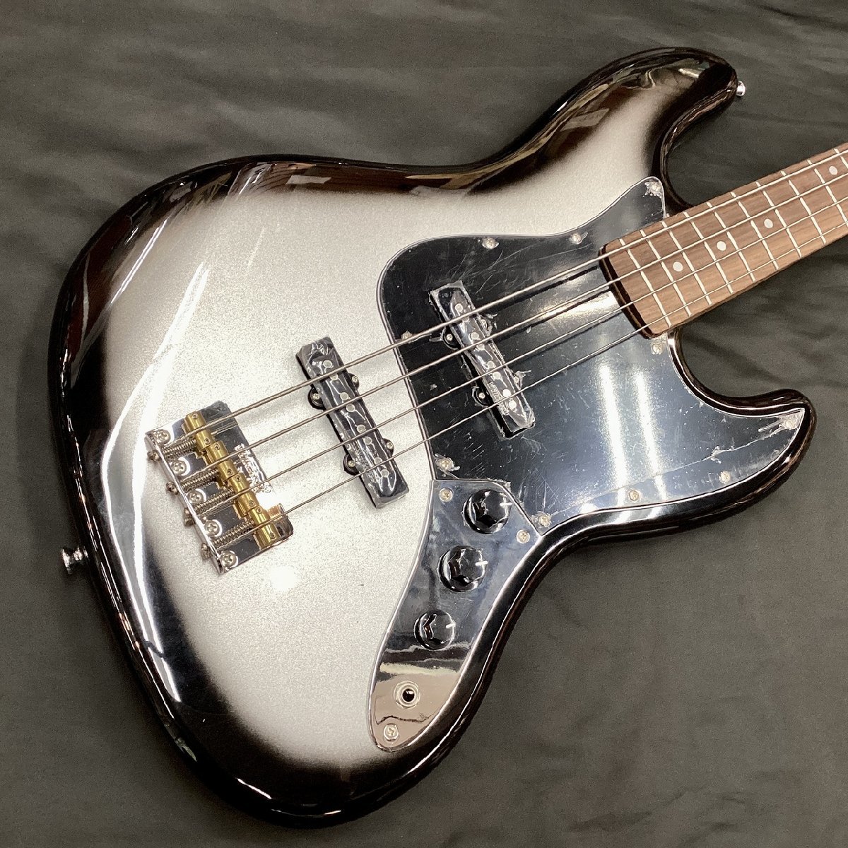 Vintage 25th Anniversary Series Bass Guitar Silver Burst【旧価格特価!】【新潟店】