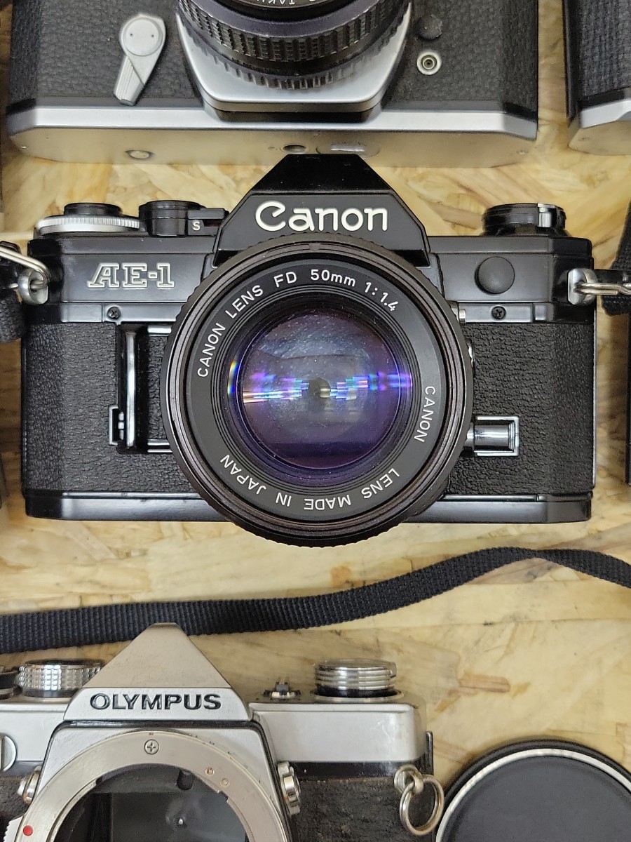 D 当時物 古い一眼レフカメラ 10点まとめて フィルムカメラ Canon PENTAX OLYMPUS AE-1 program A FD 50mm 1:1.4 カメラレンズ 昭和レトロ_画像6