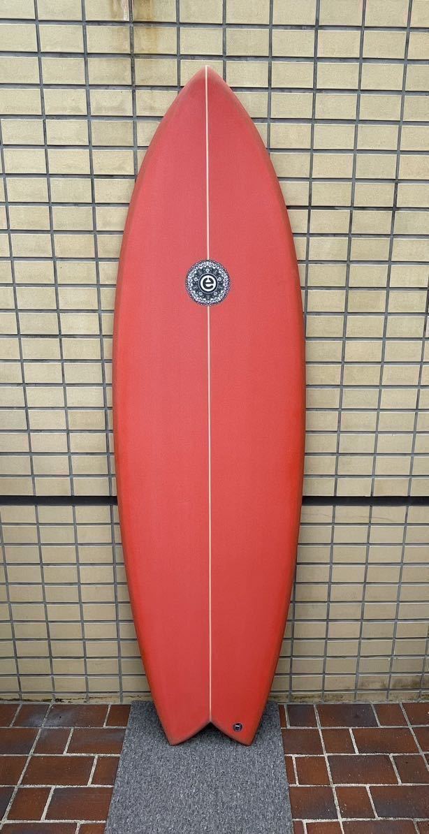 新品！未使用！特価！バイロンベイ発！ELEMENT SURFBOARD TWIN FISH 6’0” 37.17L PU カラー　BURNT ORANGE サーフィン　バイロンベイ