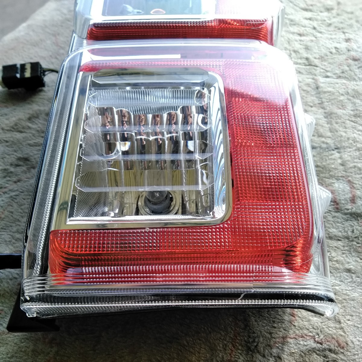 点灯確認済み ウェイク LA700S LA710S 右 テールランプ ASSY 点灯確認済み ウェイク LA700S LA710S 右 テールランプ ASSY