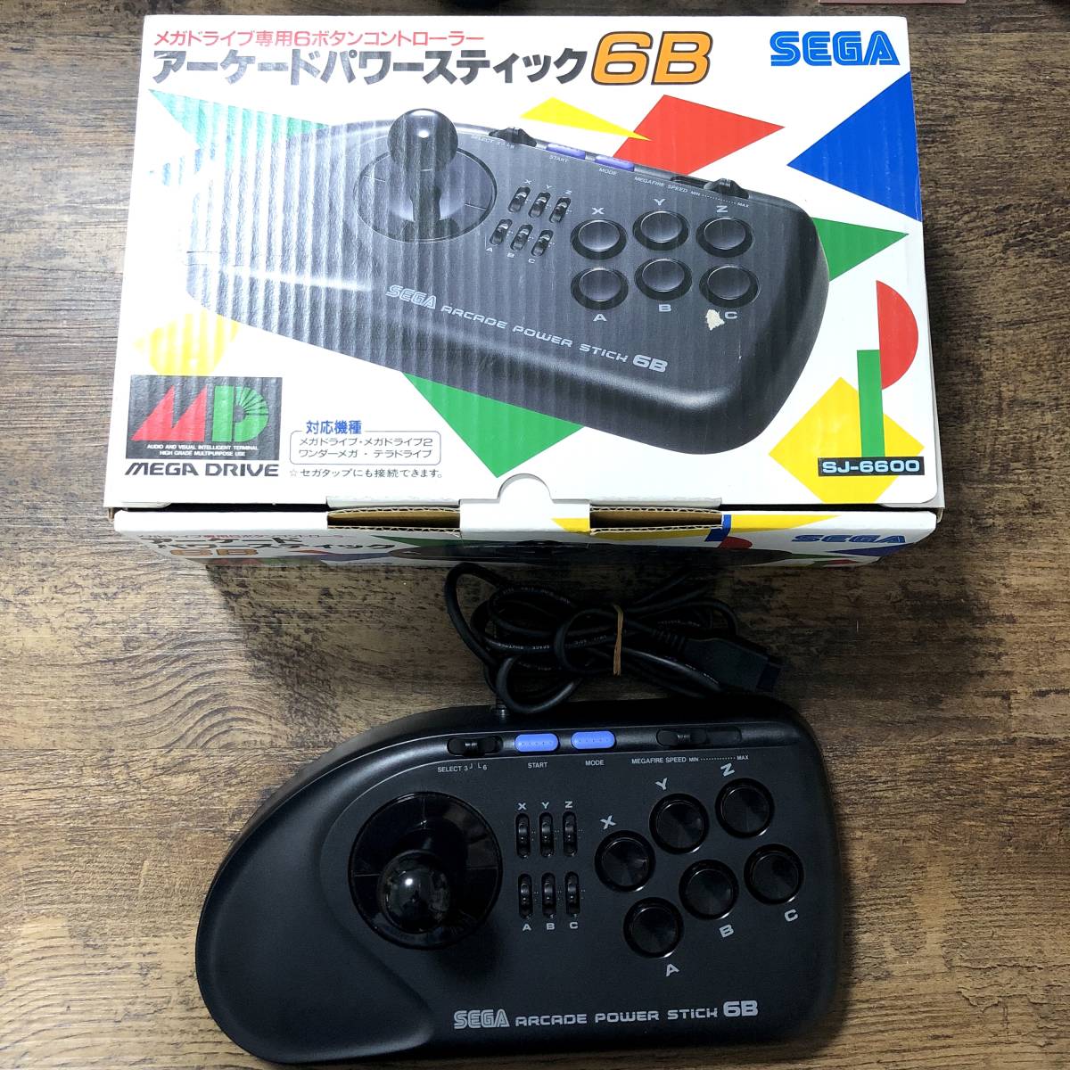 ■MEGA DRIVE メガドライブ アーケードパワースティック6B セガ SEGA 本体■箱付■動作確認OK 6ボタンコントローラー■_画像1