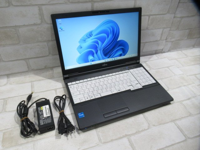 ▲11041 Ω 新DCN 1552ｍ 保証有 富士通【 LIFEBOOK A5511/LX 】【 Win11 Pro / i5-1135G7 / 16GB / SSD:512GB / 2023-04】・祝10000！取引_画像1