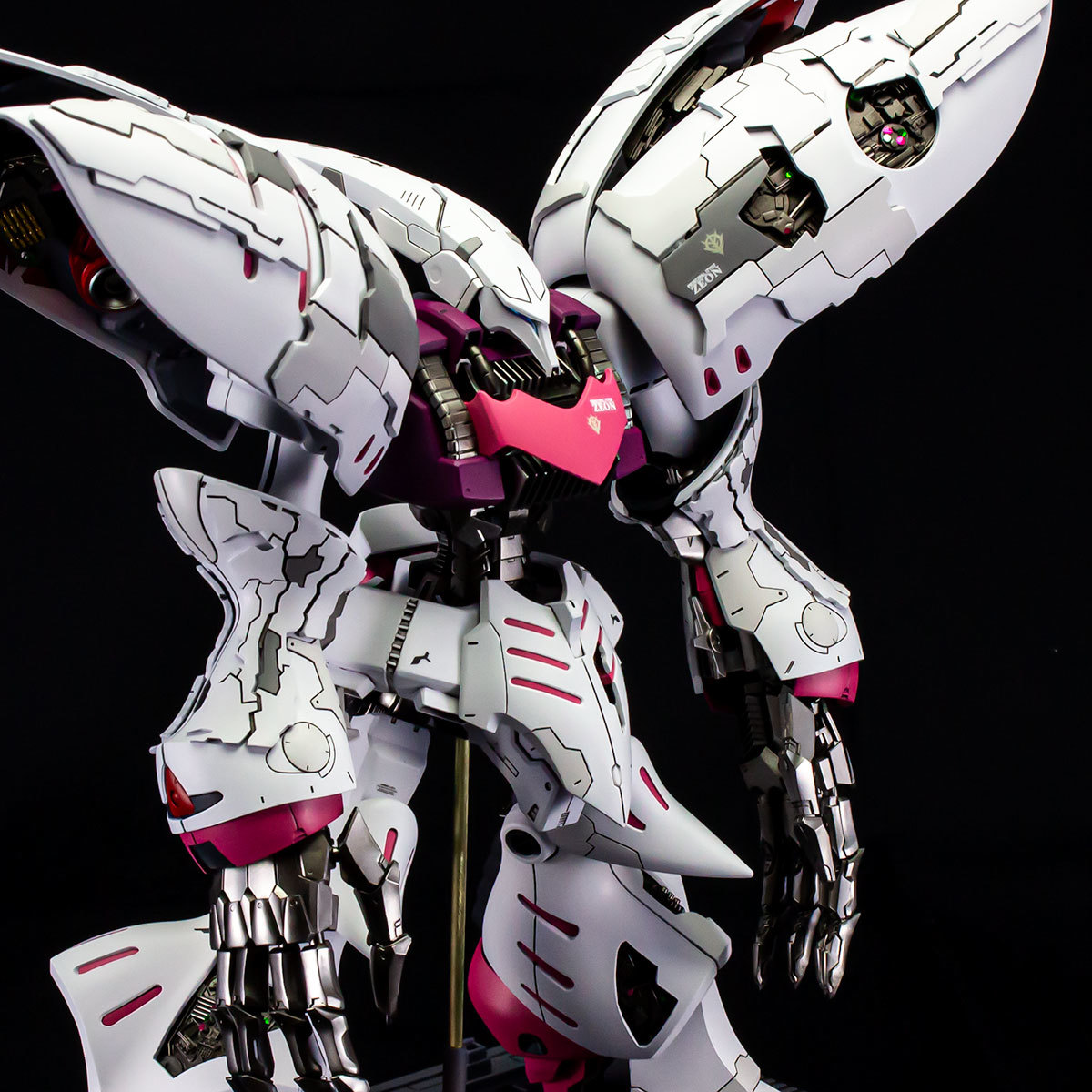 Yahoo!オークション - MG 1/100 キュベレイ・ハマーン・カーン Yahoo!オークション - MG 1/100 キュベレイ・ハマーン・カーン