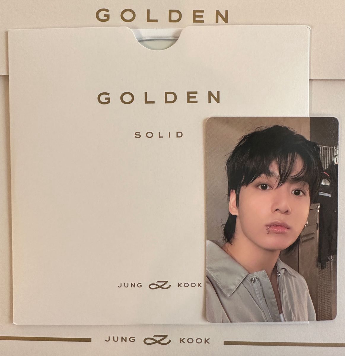 BTS JUNGKOOK ジョングク　 GOLDEN ゴールデンSOLID ver. 白　CD フォトカード　ソロアルバム