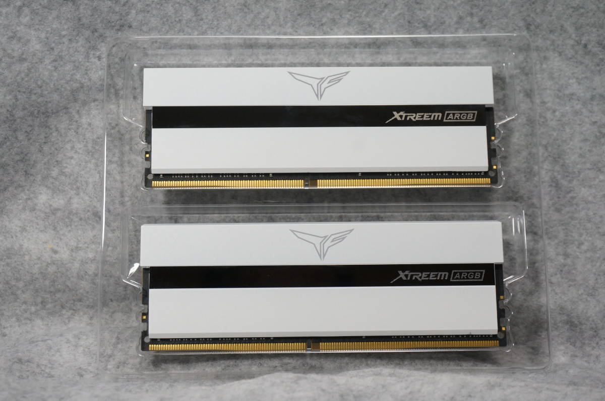 【中古】Team ARGB WHITE（発光型） DDR4 3600Mhz(PC4-28800) 16GBx2枚(32GBkit) XTREEMシリーズ デスクトップ用メモリ_画像4