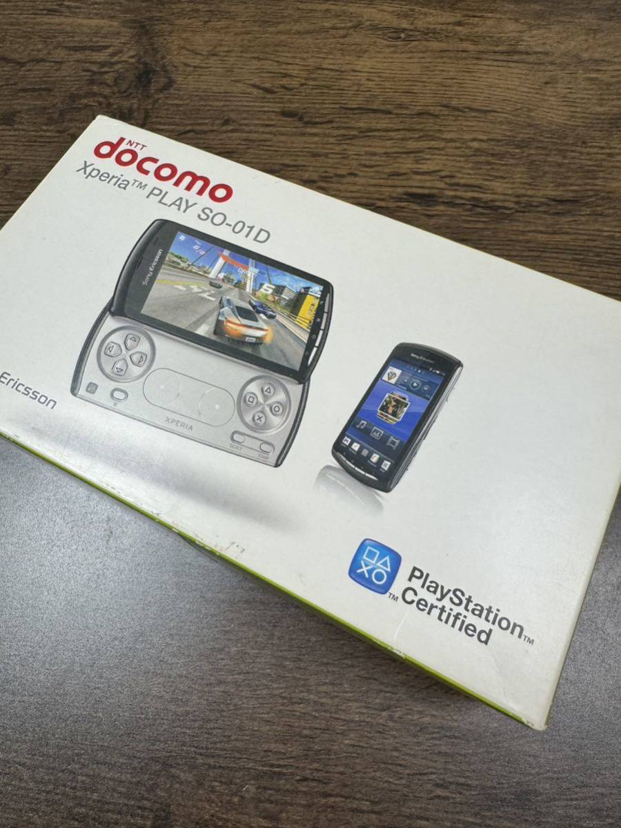 【新品未通電】docomo Xperia PLAY SO-01D_画像1