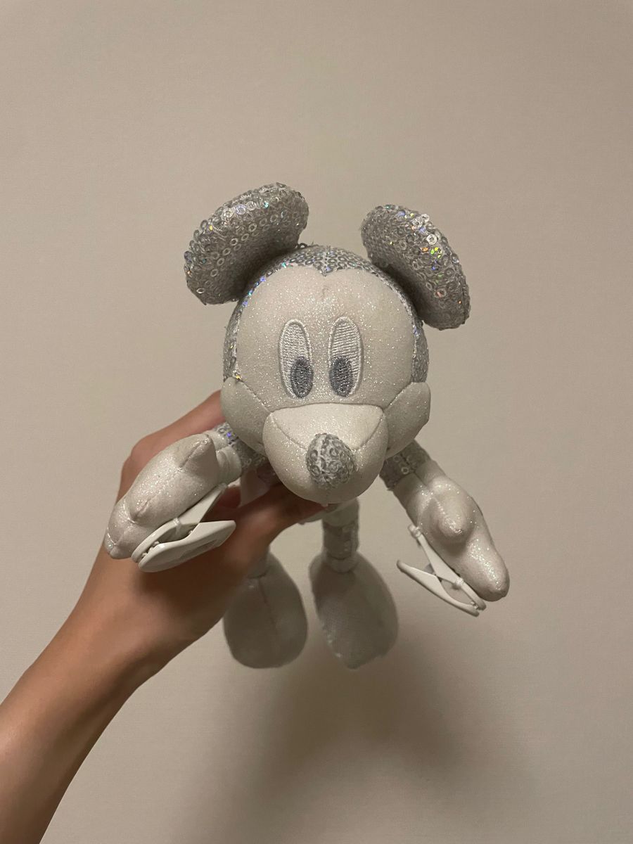 Disney sea 20周年　ミッキーマウスお人形ピン