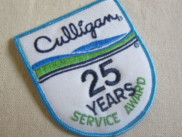 ビンテージ Culligam 25 YEARS WATER 水 ワッペン/パッチ 企業 USA 古着 アメリカ アメカジ カスタム キャップ ワークシャツ ① 185_画像1