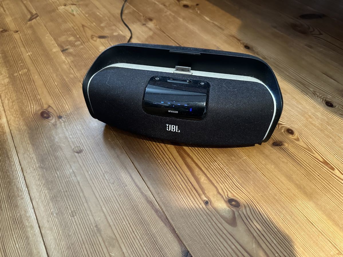 JBL On Beat Awake Dock with Bluetooth ワイヤレススピーカー for iPod, iPhone and iPad ブランド：JBL 中古品_画像1