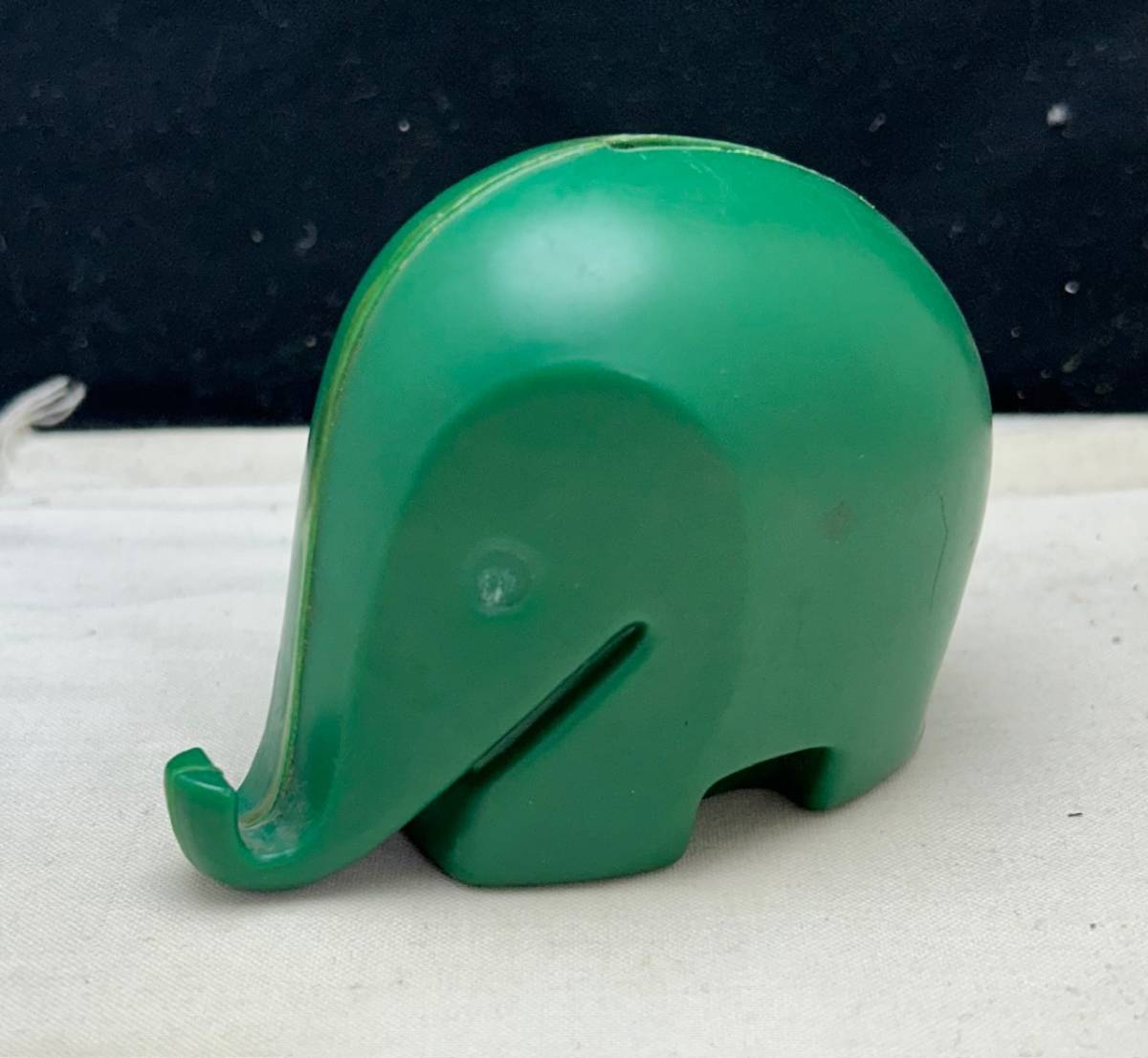  Louis jikola-ni. elephant savings box / Mid-century Space Age punt n Kartell 