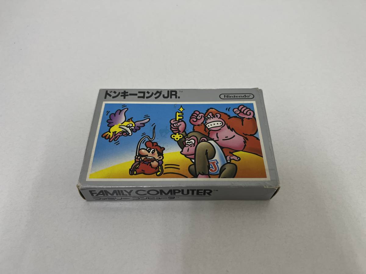 A3238◆任天堂 ファミコン ファミコンソフト 銀 箱ドンキーコングJR 説明書_画像1