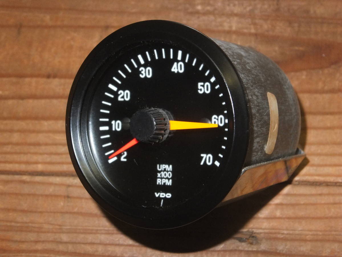 VDO 7000RPM 電気式タコメーター 60mm径- VDO 7000RPM 電気式タコメーター 60mm径-