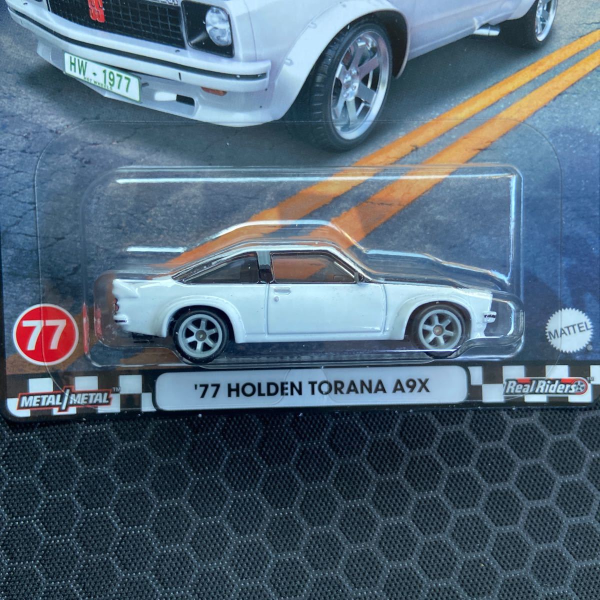 Hot WHeeLs 77 HOLDEN TORANA A9X_画像2