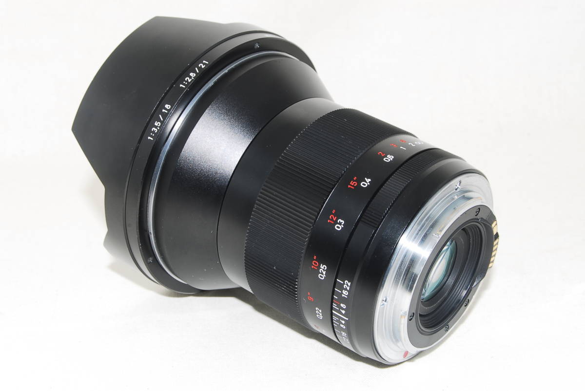 ★良品★Carl Zeiss DISTAGON ディスタゴン T* 21mm F2.8 ZE CANON キャノン EFマウント フード付き♪_画像6