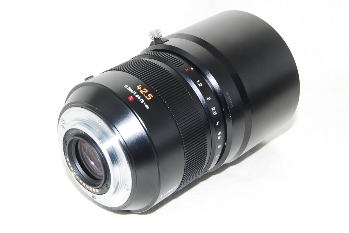 ★良品★Panasonic パナソニック LEICA DG NOCTICRON 42.5mm F1.2 ASPH./POWER O.I.S. H-NS043 フード付き♪ _画像6