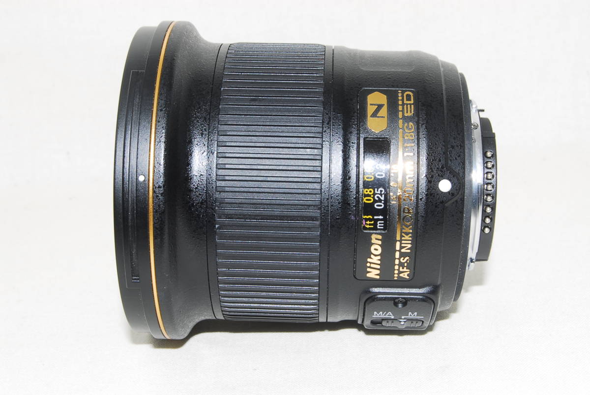 ★極美品★Nikon ニコン AF-S NIKKOR 20mm F1.8G ED フード付き♪_画像3