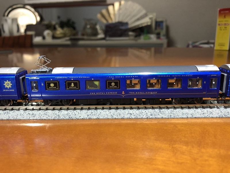 伊豆急 ザ・ロイヤル・エクスプレス THE ROYAL EXPRESS 2100系 サフィール踊り子 相鉄 東急 小田急 東日本 メトロ 185 東海道 アロハ電車_全車窓透明ガラス中央にロゴマークを追加