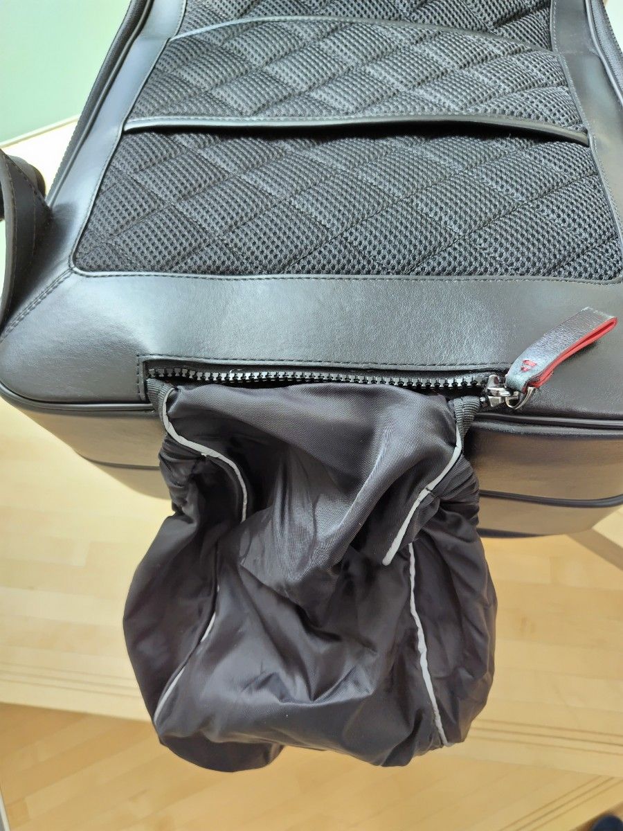 希少品】MONTBLANC バックパック リュック URBAN REACING SPRIT 希少品】MONTBLANC バックパック リュック URBAN REACING SPRIT