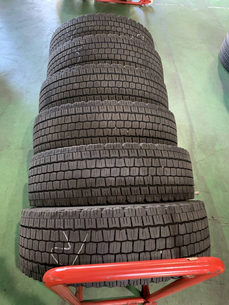 D22-3-10②☆265/70R19.5 2022年製 13-12mm 6本セット！ SP081　中古（ダンロップ スタッドレス） k270_画像2