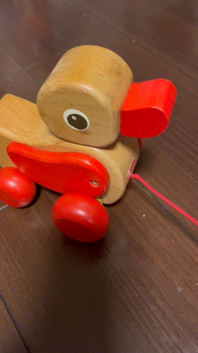 木のおもちゃ　 木製玩具　カタカタ　アヒル　首振り　羽振り　あたたかみのあるおもちゃ　引っ張るおもちゃ　かわいい