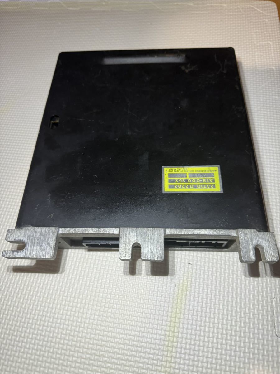 DR30 R30 スカイライン RS エンジンコンピューター 純正ECU ノーマル　23710-R2203　正常稼働品　中古　予備_画像1