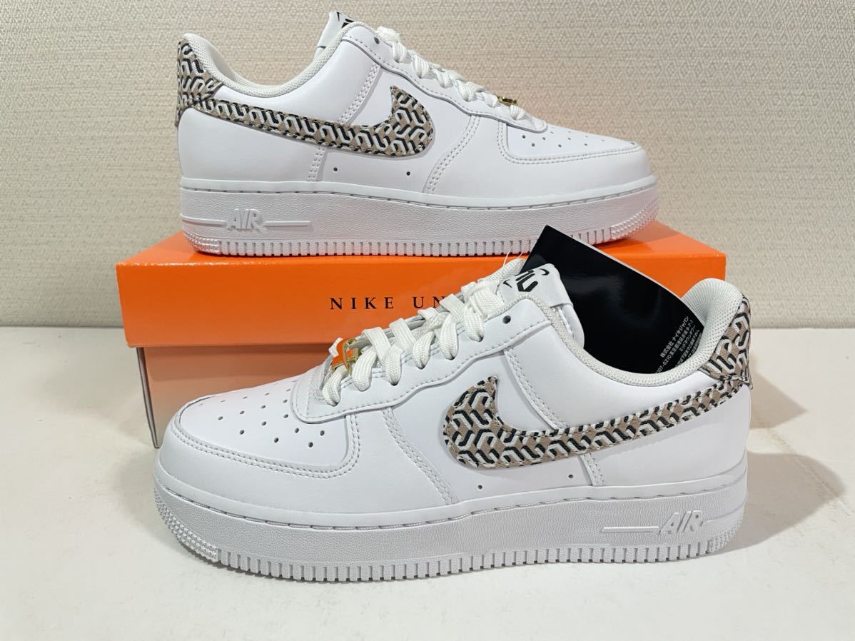 【送料無料】【新品】23.5㎝　NIKE WMNS AIR FORCE 1 LX UNITED IN VICTORY ナイキ ウィメンズ エアフォース1 LX ユナイテッド