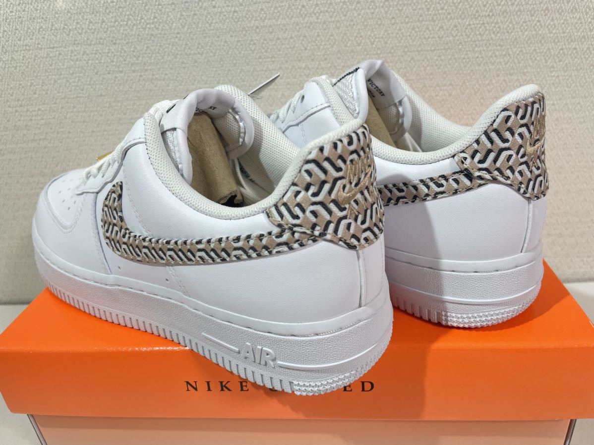 【送料無料】【新品】23.5㎝　NIKE WMNS AIR FORCE 1 LX UNITED IN VICTORY ナイキ ウィメンズ エアフォース1 LX ユナイテッド