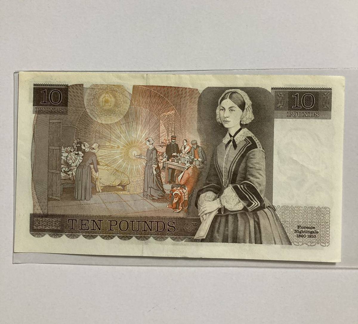 [ England ]*1975-1992 year Elizabeth woman .10 pound . unused old note 