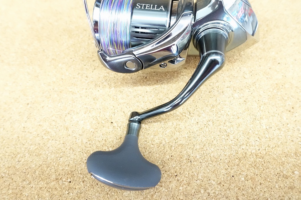 超美品！SHIMANO シマノ 22 ステラ STELLA C3000XG スピニングリール_画像9