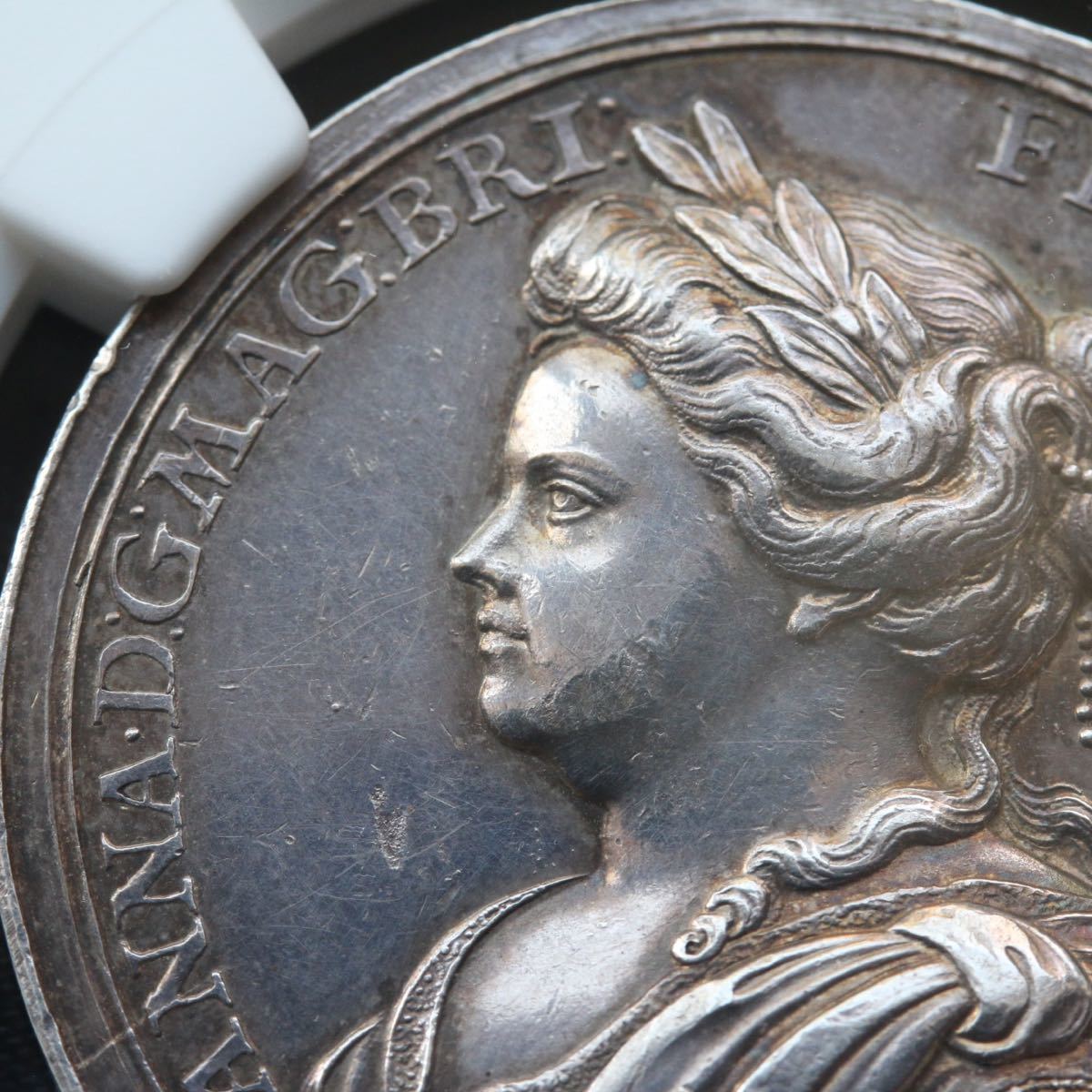 1713年　アン女王　イギリス　【ユトレヒト条約 締結記念】　銀メダル NGC AU58 英国 ブリタニア アンティーク コイン 金貨 銀貨　シルバー_画像4