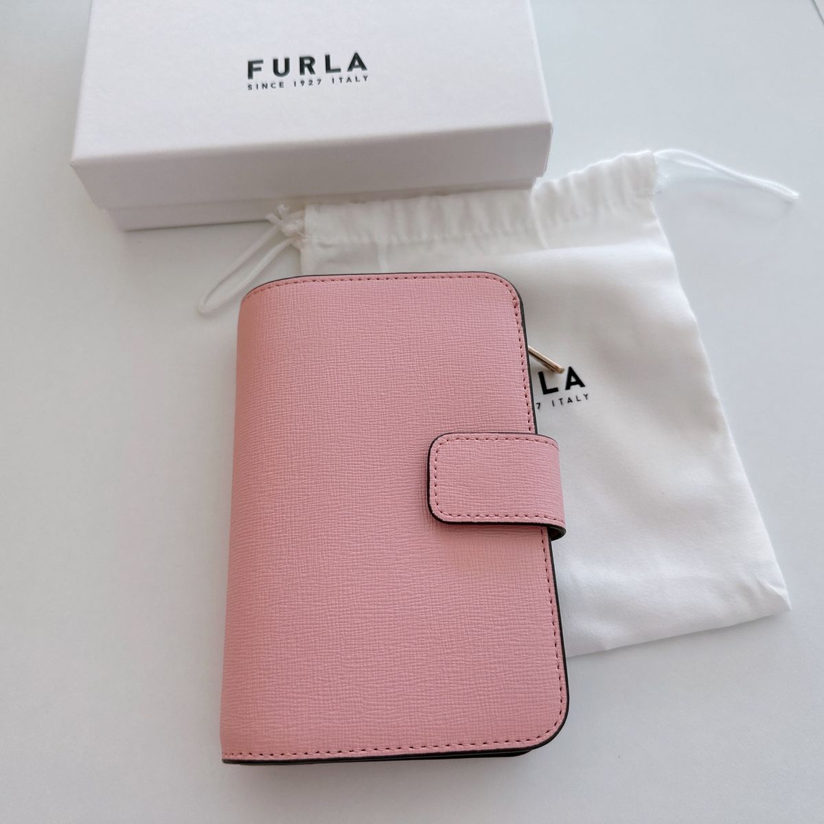 美品　フルラ FURLA バビロン レディース 二つ折り財布 ピンク  小銭入れ かわいい　財布