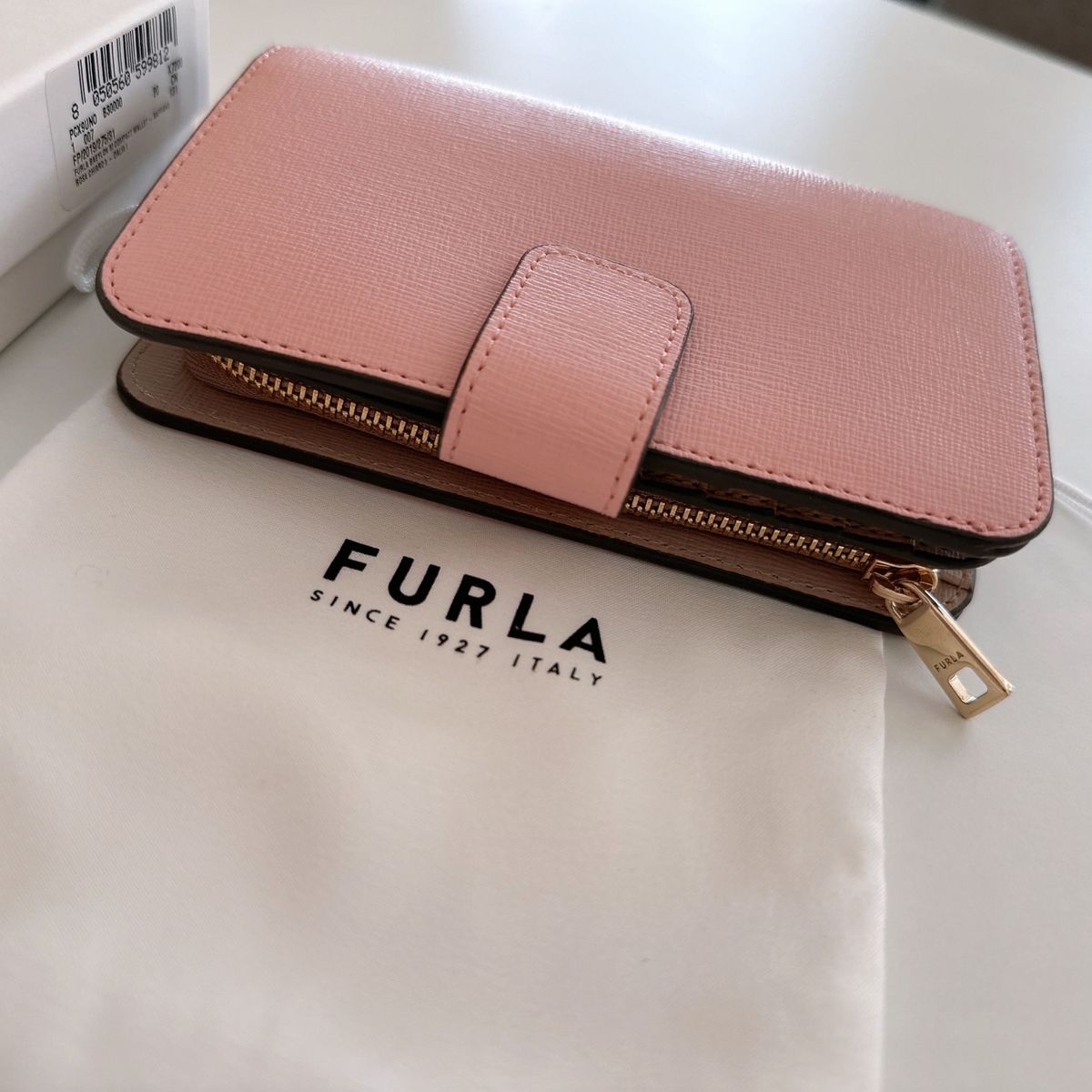 美品　フルラ FURLA バビロン レディース 二つ折り財布 ピンク  小銭入れ かわいい　財布