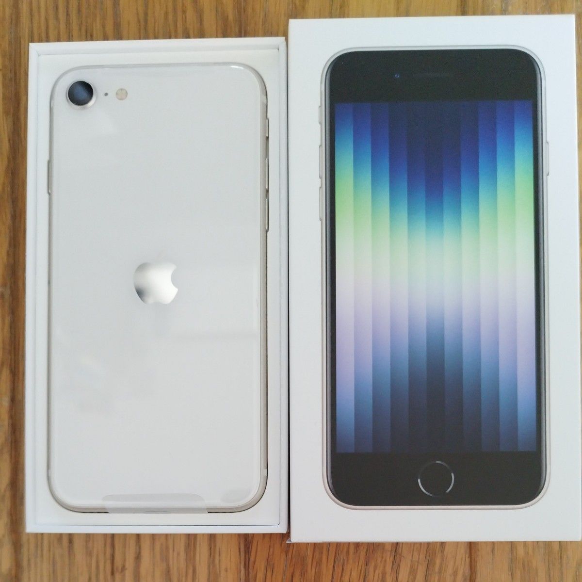 iPhoneSE 第3世代 64 GB SIMフリー docomo スターライト 新品未使用品