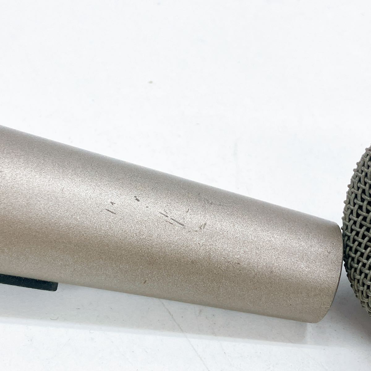 10AB142 SHURE シュアー ダイナミックマイク588SDX 2本セット 本体のみ オーディオ 中古 現状品_画像7