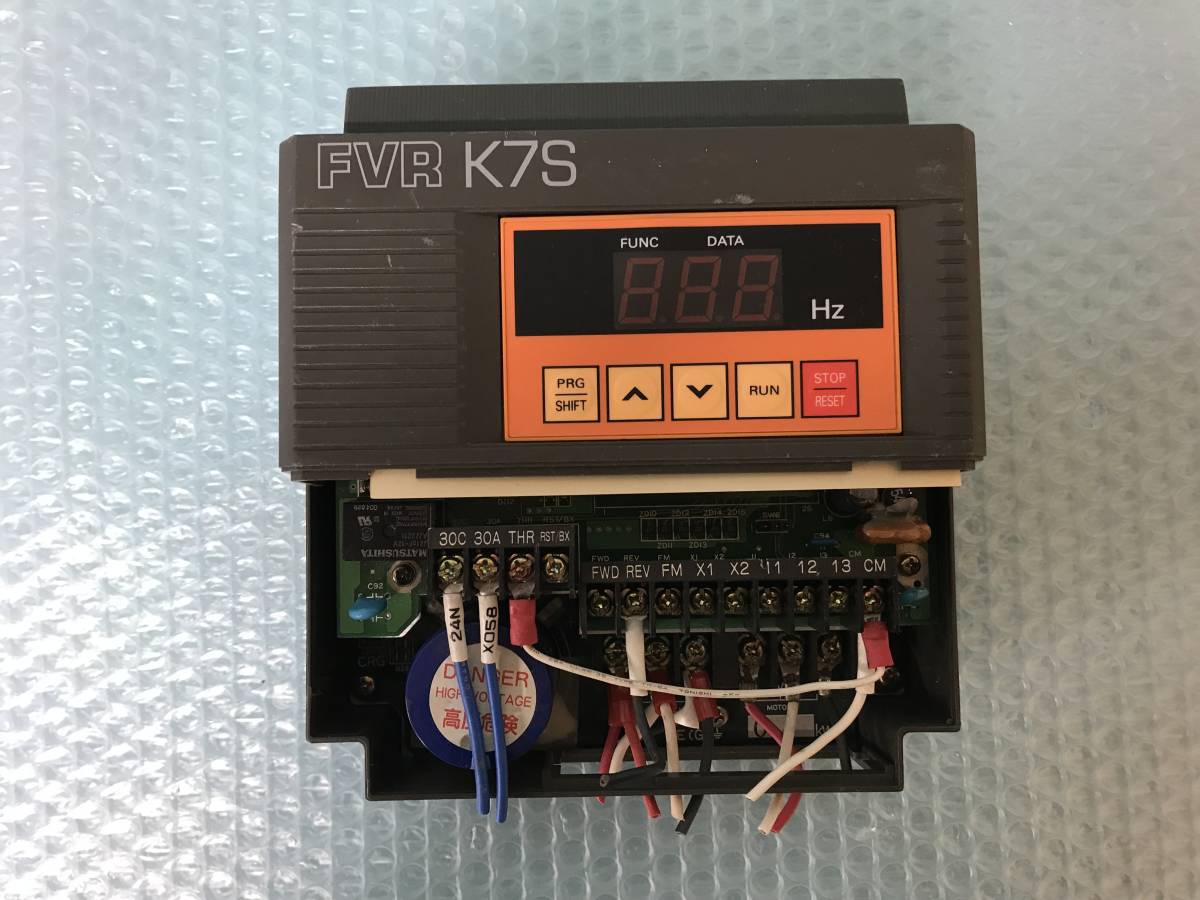 [CK20244] 富士電機 FVR K7S FVR004K7S-2 トランジスタインバータ 動作保証_画像1