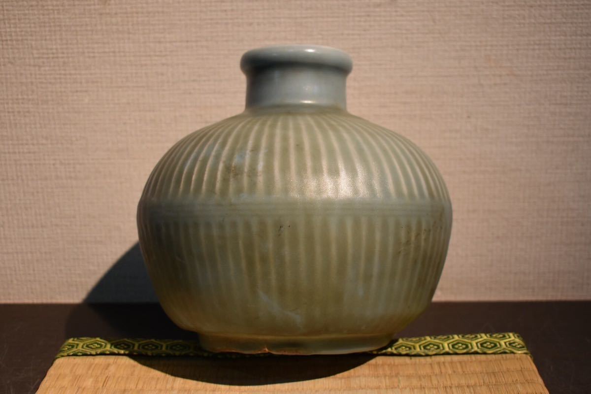 【GE】Y752【コレクター所蔵品】時代 青釉壺 /中国古玩 朝鮮美術 骨董品 時代品 美術品 古美術品 古陶_画像3