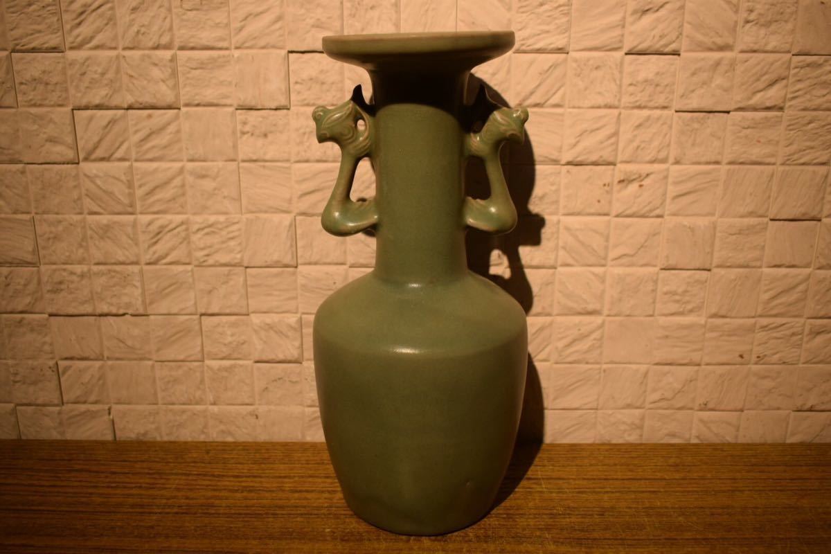 【GE】R506【コレクター所蔵品】時代 青磁双耳花瓶 /中国古玩 朝鮮美術 骨董品 時代品 美術品 古美術品 _画像2