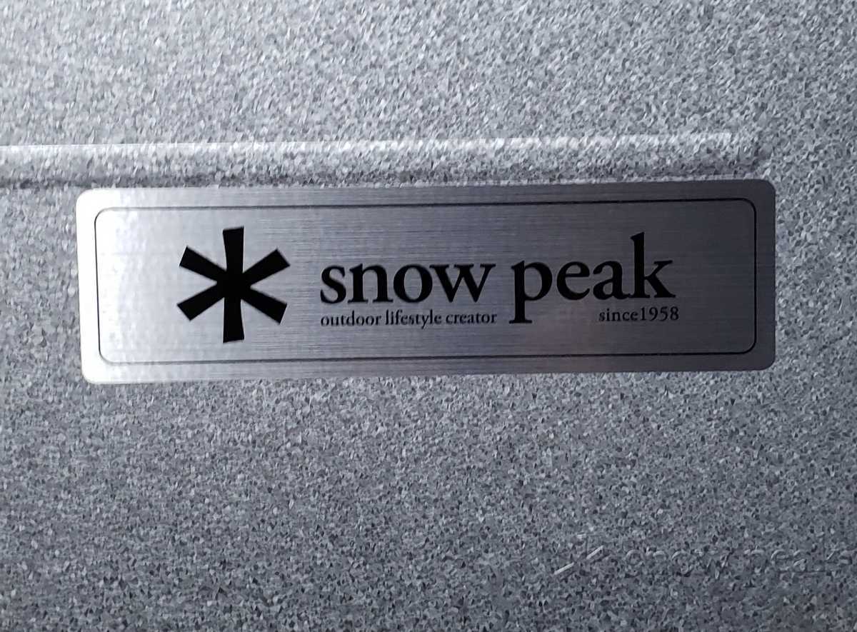 snow peak スノーピーク ロゴステッカー　メタリック（シルバー)小_画像4